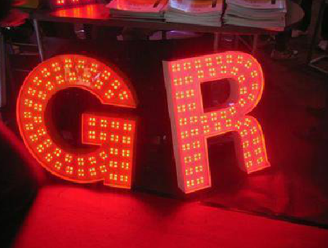 永川LED发光字常见的安装误区。